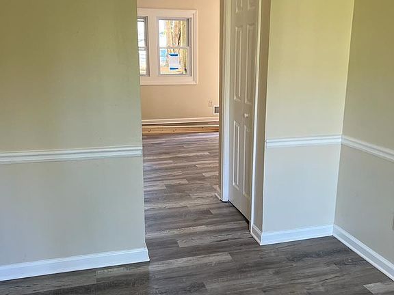 4th image of 2164 Wells Dr SE