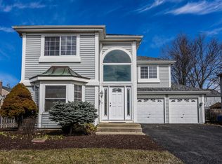 1433 Golden Oaks Pkwy, Aurora, IL 60506