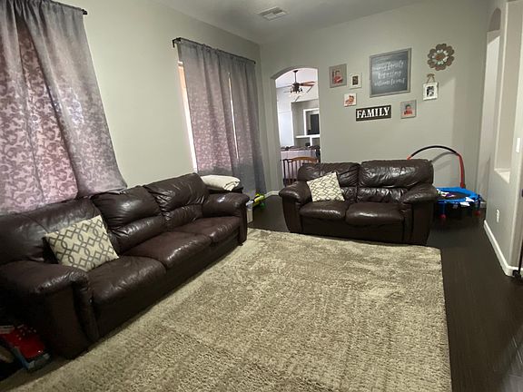 5th image of 2944 E Clifton Ave