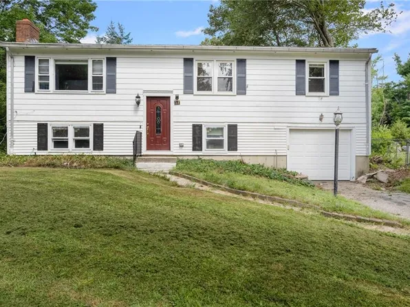 57 Hickory Dr, North Kingstown, RI 02852