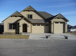 988 Meadow Hills Dr, Richland, WA 99352