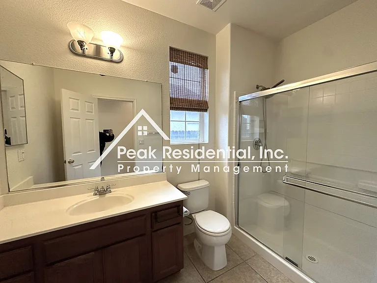1811 Waterfall Dr — Photo 15