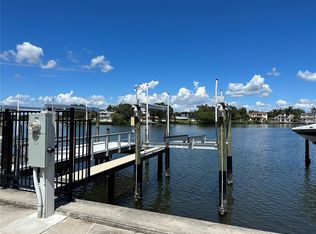 Coffee Pot Blvd NE #16, Saint Petersburg, FL 33704