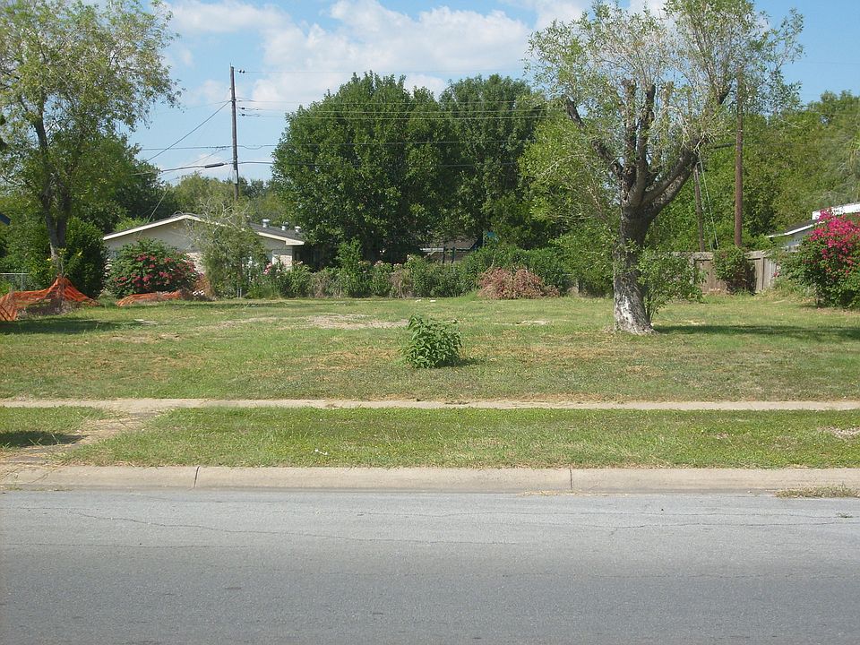 1st image of 2107 E Washington Ave