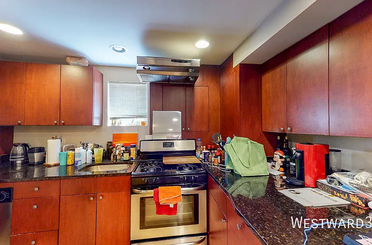 1546 N Mohawk St #6 — Photo 2