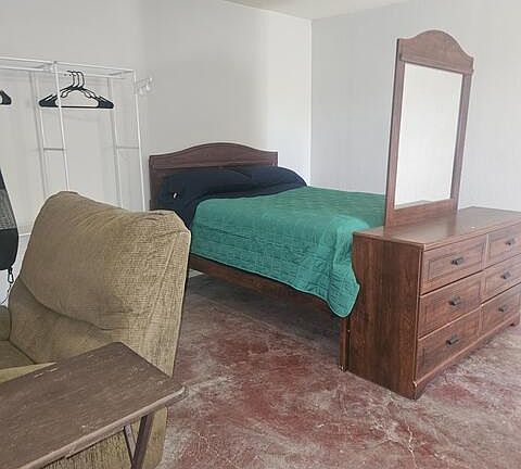 2nd image of 1211 Gladstone Ave #D