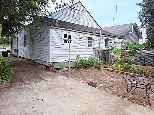 2612 Urquhart St — Photo 11