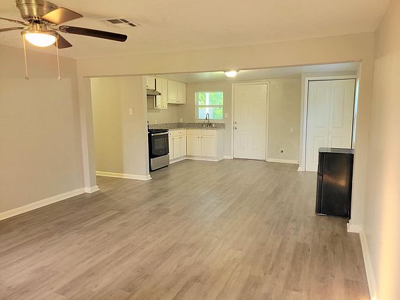 5th image of 2310 Oregon Ave