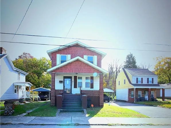 13 S Main St, Fairchance, PA 15436