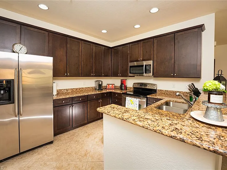 8986 Cambria Cir #22 — Photo 7