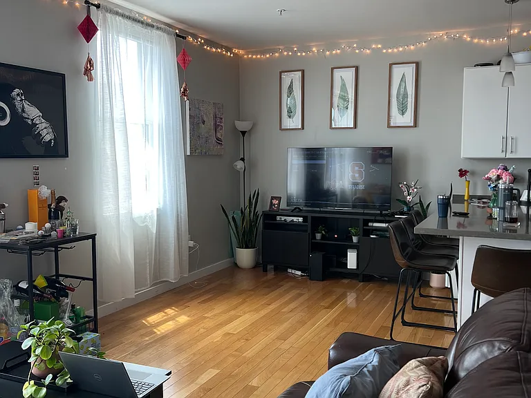 20 Orleans St #401 — Photo 5