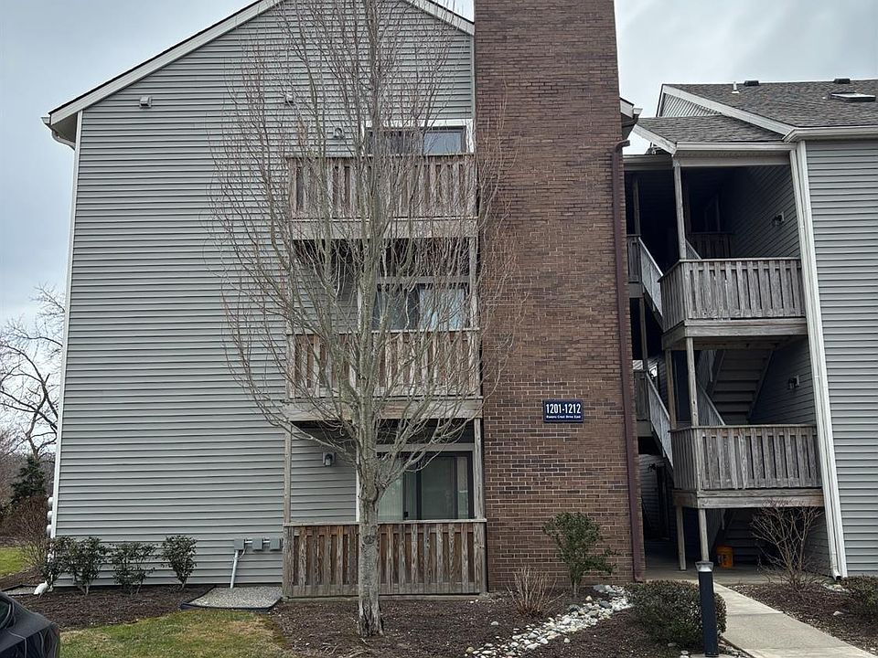 1st image of 1203 Ravens Crest Dr