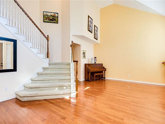 3rd image of 3801 Evesham Dr