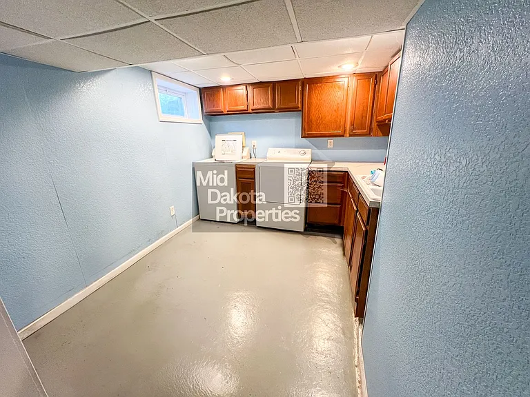 605 W 10th Ave — Photo 15
