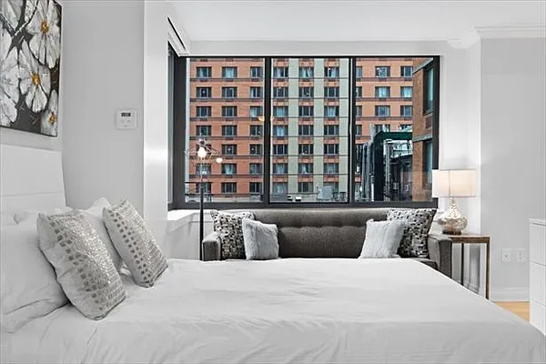 Rented by Greystar | media 44