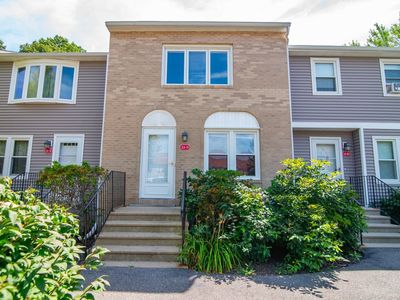 11 Oakwood Circle #9, Goffstown, NH, 03045