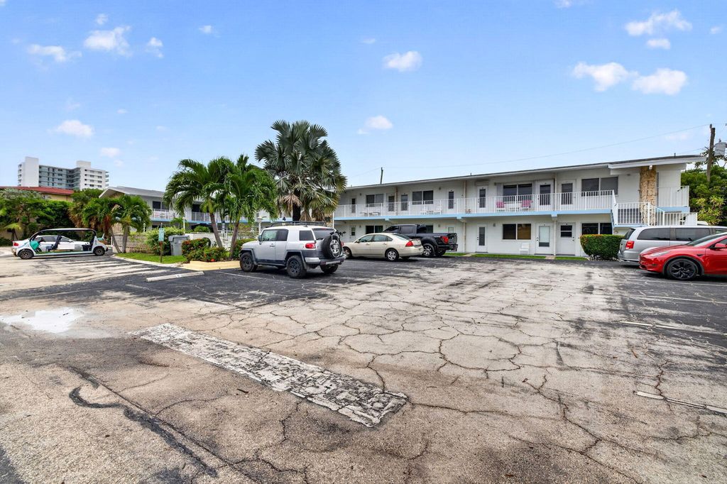 3232 Canal Drive, photo 5
