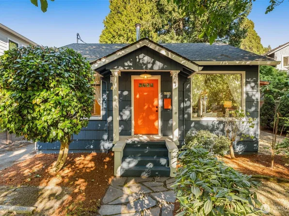 6516 41st Avenue SW, Seattle, WA 98136