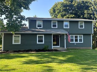 4887 Sherwood Dr, Syracuse, NY 13215