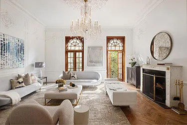 136 East 65th Street  image 1 of 20