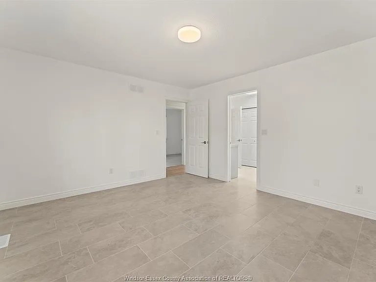 3316 Kenilworth Dr — Photo 19