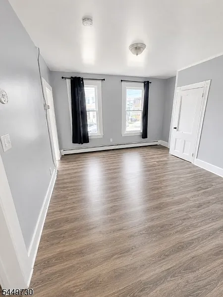 2 bed, 1.0 bath, 500 sqft, $1,800 — Photo 3