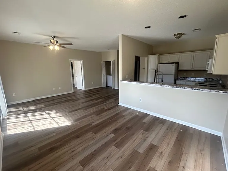 6308 Sweetwater Blvd — Photo 8