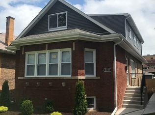 8017 S Paxton Ave, Chicago, IL 60617