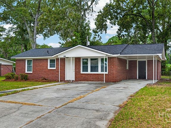 2nd image of 8601 Cresthill Avenue