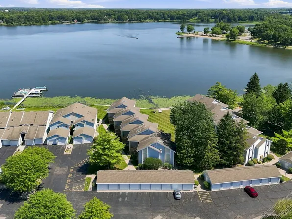 800 E Arthur St APT B8, Warsaw, IN 46580