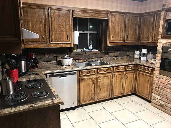5th image of 1800 Greenway St