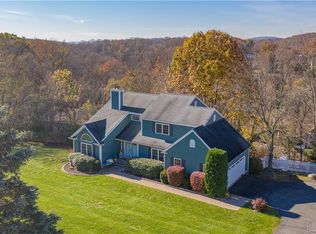 20 E Hill Rd, Cortlandt Manor, NY 10567