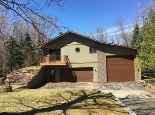 5285 King Henry Cir, Gladwin, MI 48624