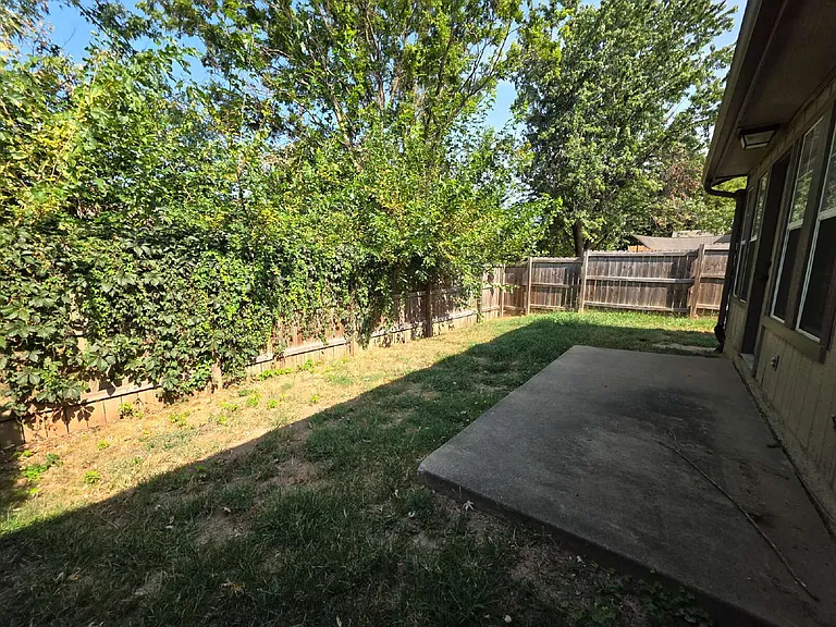 1008 Turtle Creek Dr — Photo 16