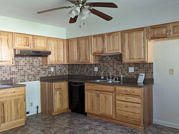 4th image of 205 Red Bud Ln