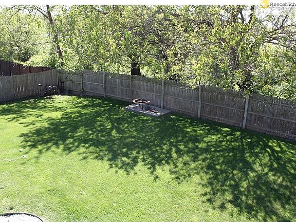 4th image of 1300 NE Burgandy Ln
