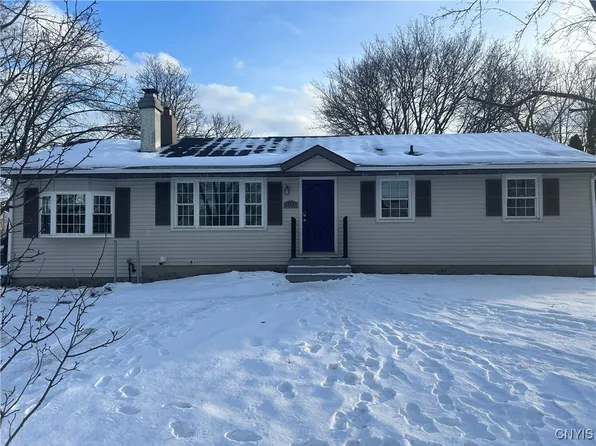 6444 Winchester Rd, East Syracuse, NY 13057