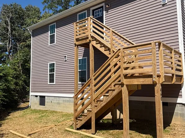 460 Highland Ave, Hopewell, VA