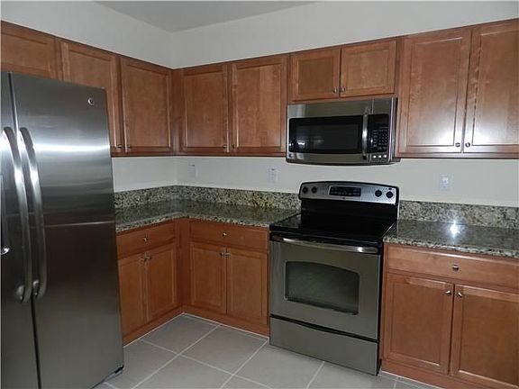 5th image of 11601 NW 89th St APT 223