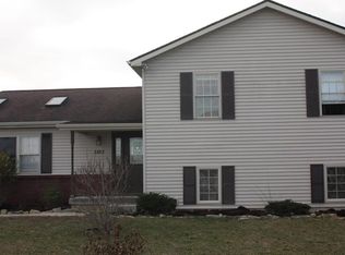 3383 Fall Valley Dr, Columbus, IN 47203