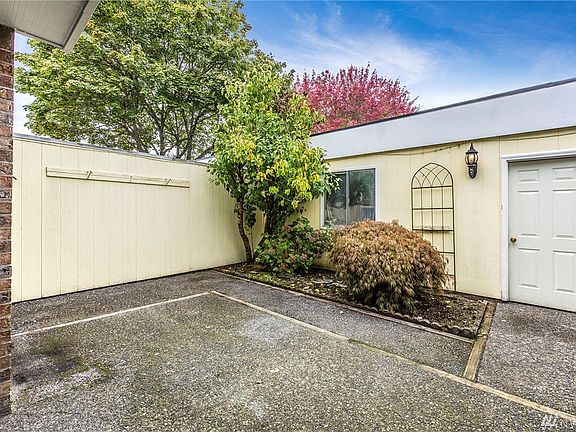 3rd image of 8624 Onyx Dr SW Unit B