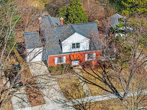 2nd image of 3534 Heather Crest