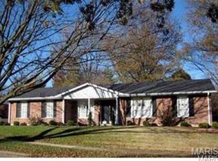 14504 Arpent Ln, Florissant, MO 63034