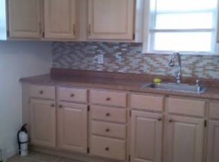 16 E Russell St, Clifton, NJ 07011