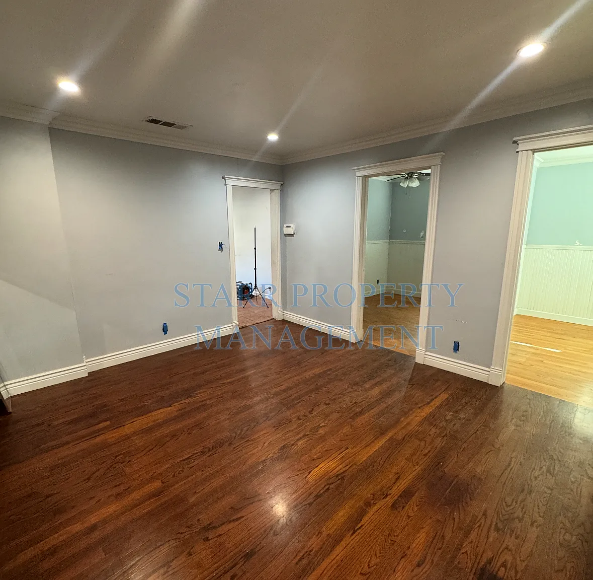 4 bed, 2.0 bath, 1300 sqft, $2,350 — Photo 3