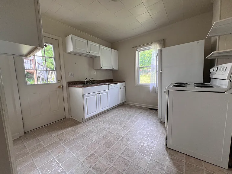 829-831 W Virginia Ave #829 — Photo 4