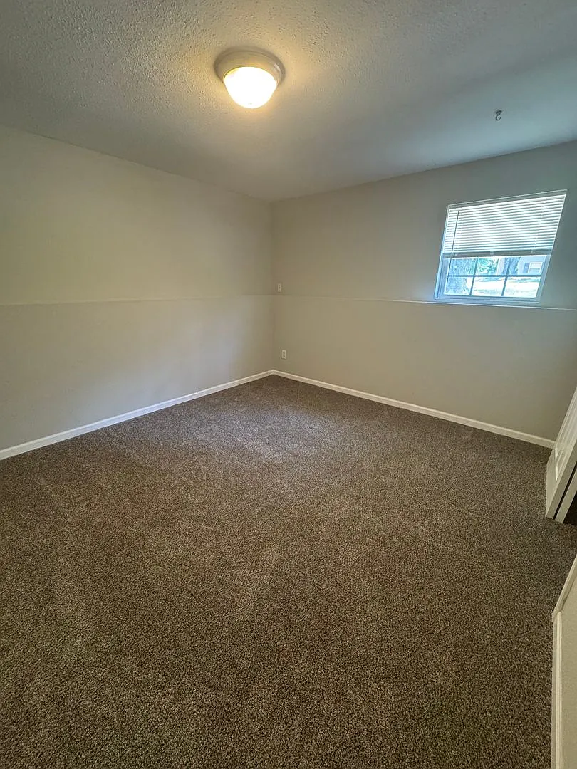 4357 W Bellview Dr — Photo 3