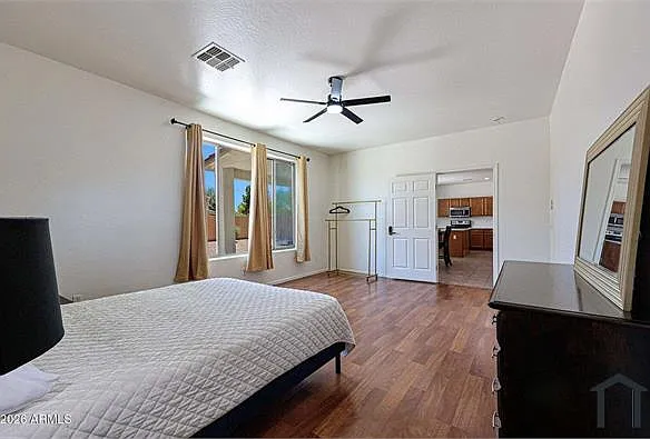 6635 S 45th Gln — Photo 10