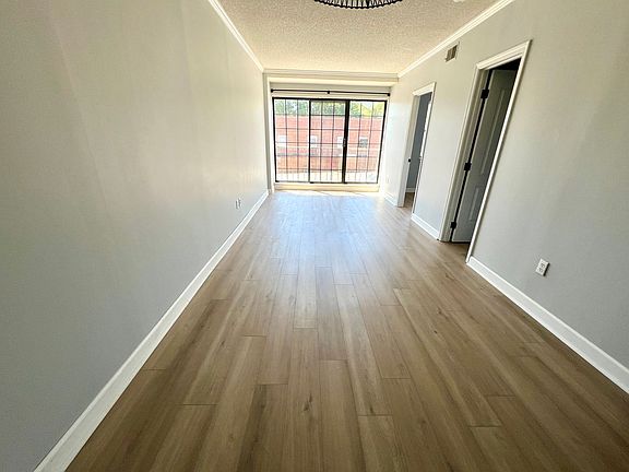 3rd image of 2009 Greene St APT 304