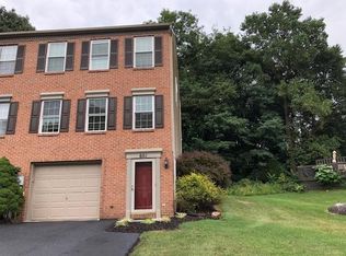 601 Rockwood Dr, Elizabethtown, PA 17022